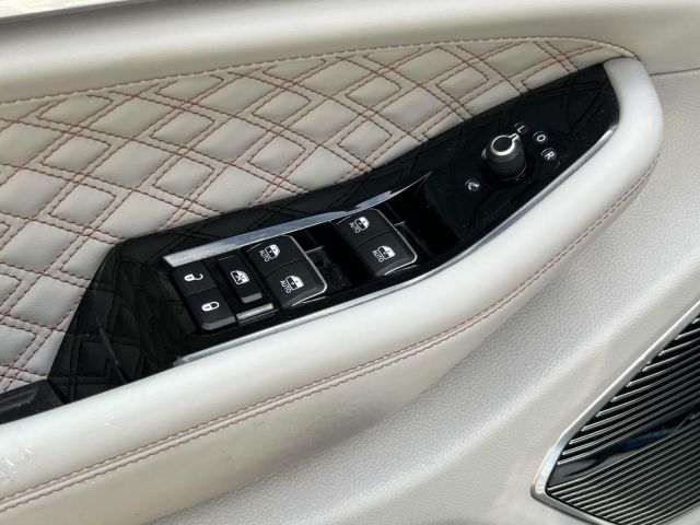 2022 Jeep Grand Cherokee Summit 4x4