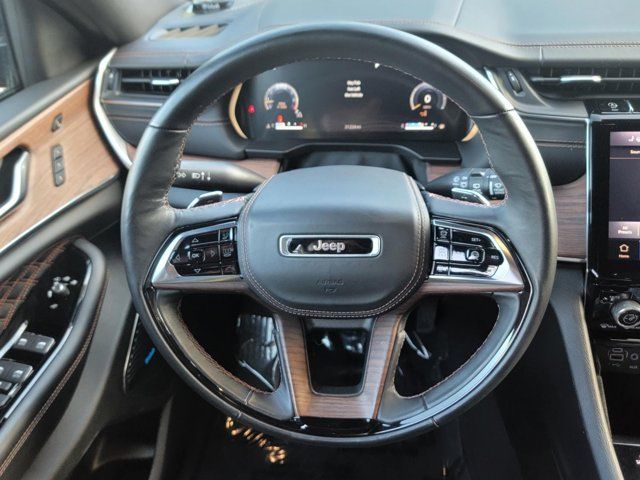 2022 Jeep Grand Cherokee Summit