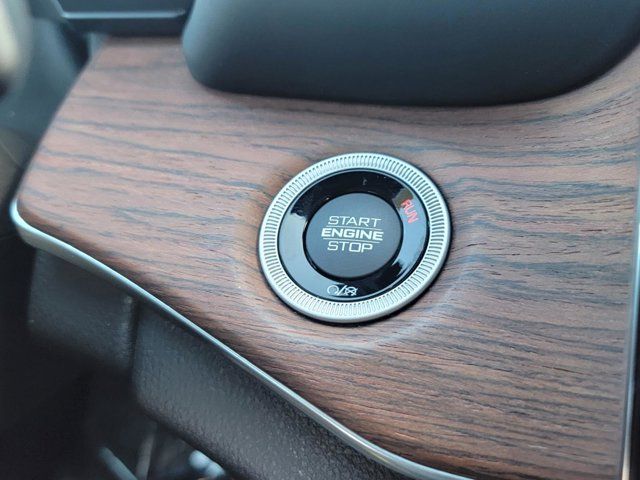 2022 Jeep Grand Cherokee Summit