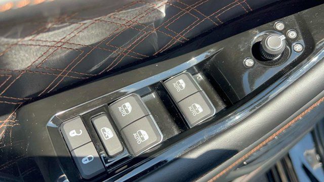 2022 Jeep Grand Cherokee Summit Reserve