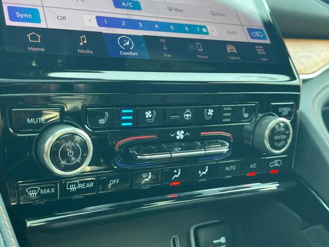 2022 Jeep Grand Cherokee Summit Reserve 4x4