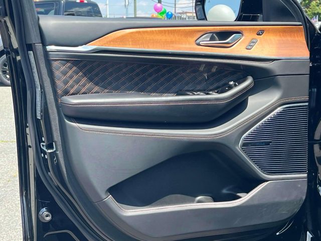 2022 Jeep Grand Cherokee Summit Reserve 4x4