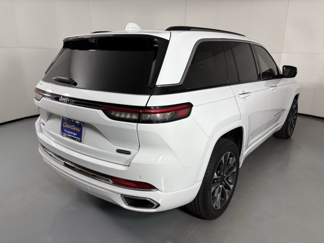 2022 Jeep Grand Cherokee Overland 4xe 2022 Jeep Grand Cherokee Overland 4xe