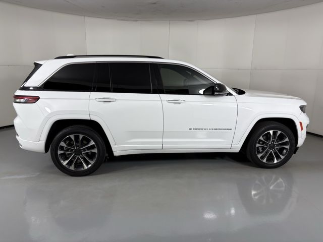 2022 Jeep Grand Cherokee Overland 4xe 2022 Jeep Grand Cherokee Overland 4xe