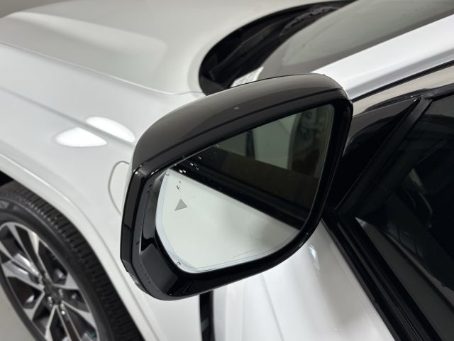 2022 Jeep Grand Cherokee Overland 4xe 2022 Jeep Grand Cherokee Overland 4xe