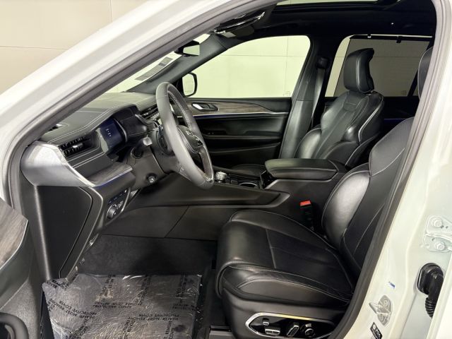 2022 Jeep Grand Cherokee Overland 4xe 2022 Jeep Grand Cherokee Overland 4xe