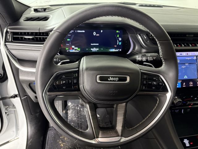 2022 Jeep Grand Cherokee Overland 4xe 2022 Jeep Grand Cherokee Overland 4xe