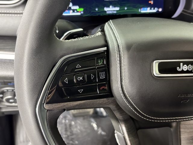 2022 Jeep Grand Cherokee Overland 4xe 2022 Jeep Grand Cherokee Overland 4xe