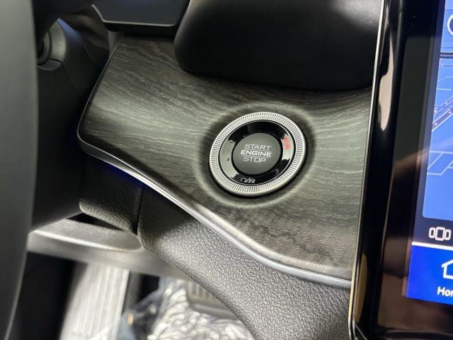 2022 Jeep Grand Cherokee Overland 4xe 2022 Jeep Grand Cherokee Overland 4xe