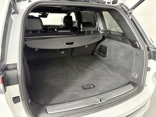 2022 Jeep Grand Cherokee Overland 4xe 2022 Jeep Grand Cherokee Overland 4xe