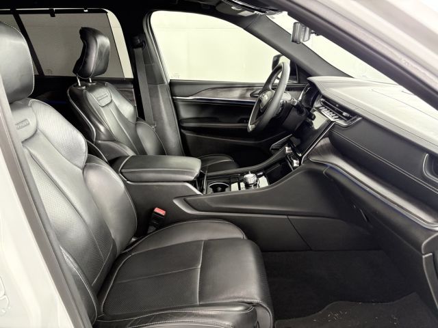 2022 Jeep Grand Cherokee Overland 4xe 2022 Jeep Grand Cherokee Overland 4xe