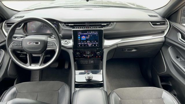 2022 Jeep Grand Cherokee L Altitude 4x4