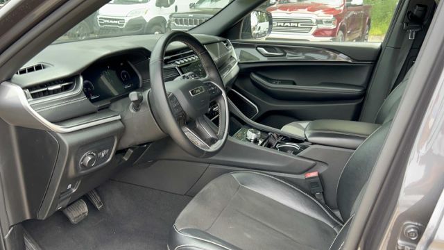 2022 Jeep Grand Cherokee L Altitude 4x4