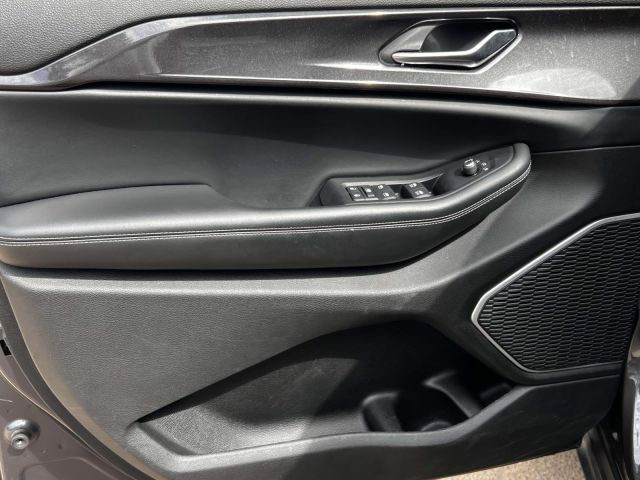 2022 Jeep Grand Cherokee L Altitude 4x4