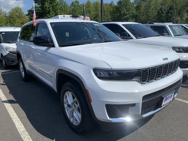 2022 Jeep Grand Cherokee L Laredo 4x4