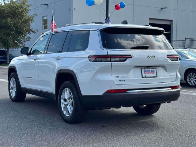2022 Jeep Grand Cherokee L Laredo 4x4