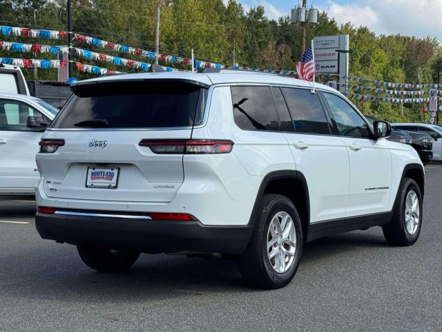 2022 Jeep Grand Cherokee L Laredo 4x4