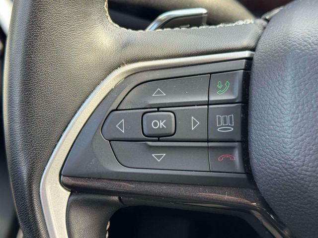 2022 Jeep Grand Cherokee L Laredo 4x4