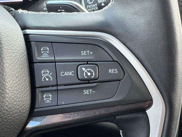 2022 Jeep Grand Cherokee L Laredo 4x4