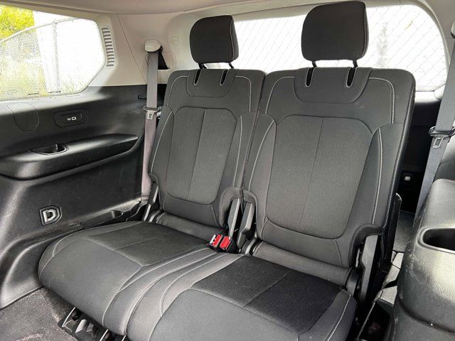 2022 Jeep Grand Cherokee L Laredo