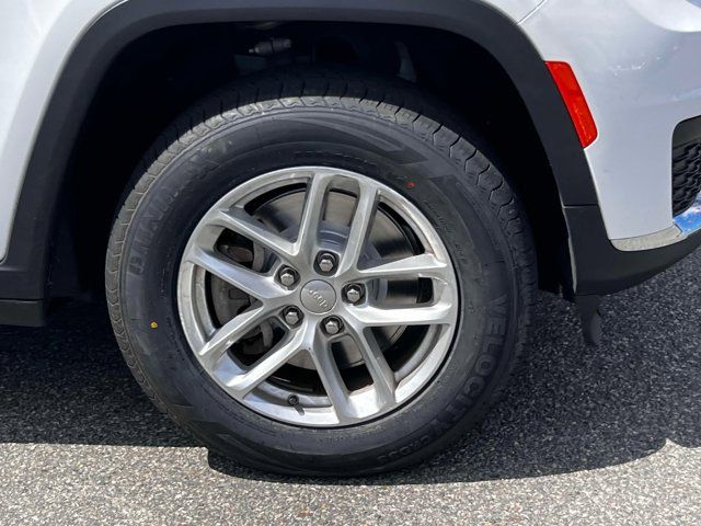 2022 Jeep Grand Cherokee L Laredo