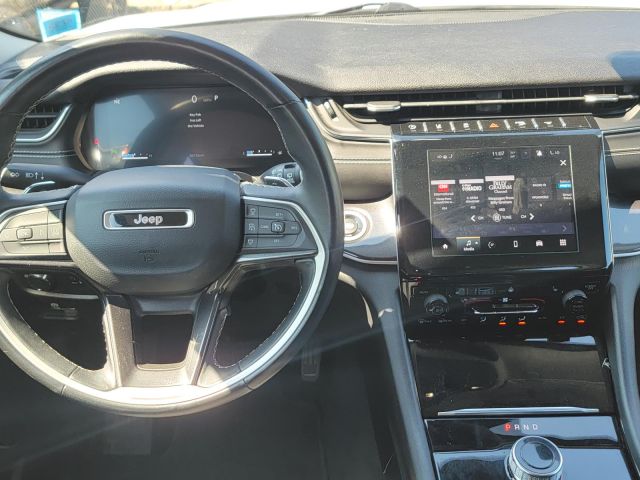 2022 Jeep Grand Cherokee L Laredo 4x4