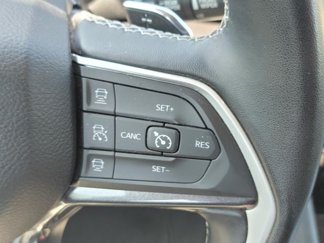 2022 Jeep Grand Cherokee L Laredo 4x4