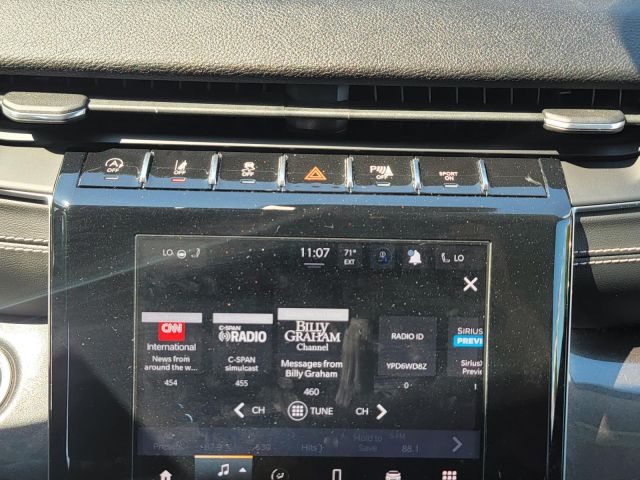 2022 Jeep Grand Cherokee L Laredo 4x4