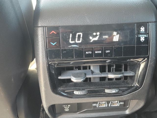 2022 Jeep Grand Cherokee L Laredo 4x4