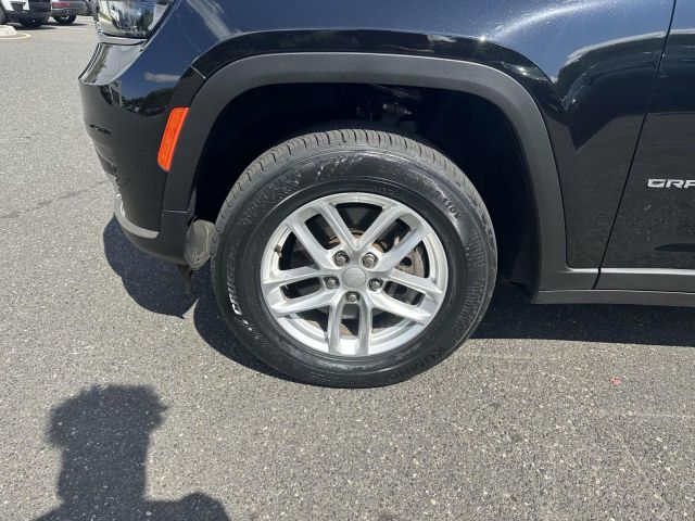 2022 Jeep Grand Cherokee L Laredo 4x4
