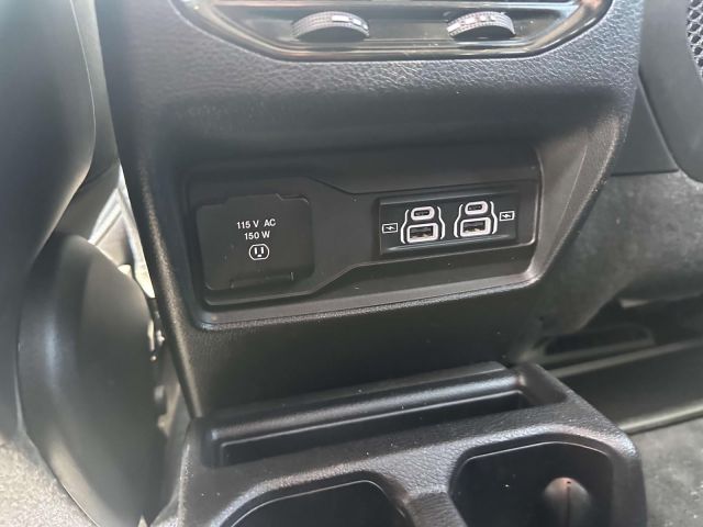 2022 Jeep Grand Cherokee L Laredo 4x4