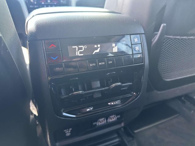 2022 Jeep Grand Cherokee L Laredo 4x4