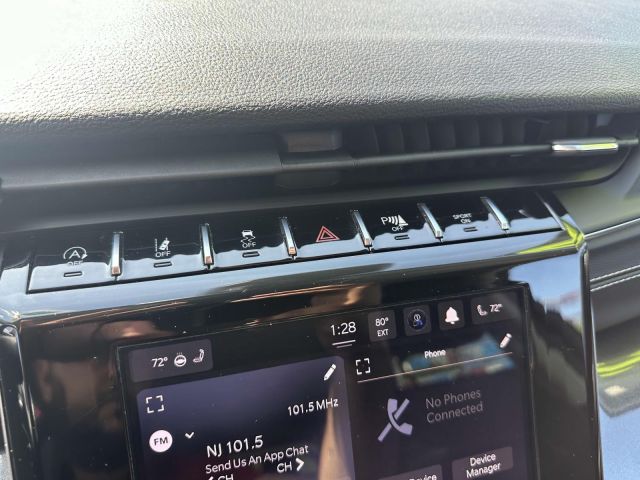 2022 Jeep Grand Cherokee L Laredo 4x4