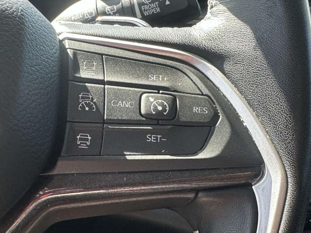 2022 Jeep Grand Cherokee L Laredo 4x4