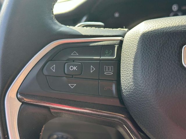 2022 Jeep Grand Cherokee L Laredo 4x4