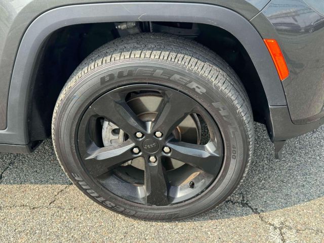 2022 Jeep Grand Cherokee L Altitude 4x4