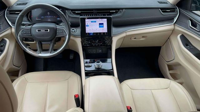 2022 Jeep Grand Cherokee L Limited 4x4 2022 Jeep Grand Cherokee L Limited 4x4