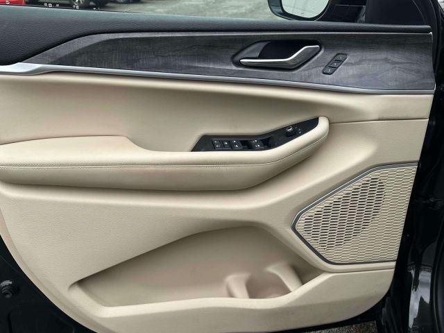 2022 Jeep Grand Cherokee L Limited 4x4 2022 Jeep Grand Cherokee L Limited 4x4