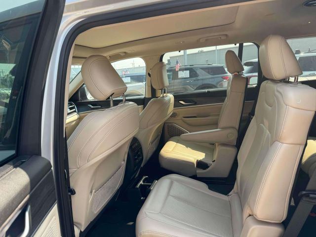 2022 Jeep Grand Cherokee L Limited 4x4