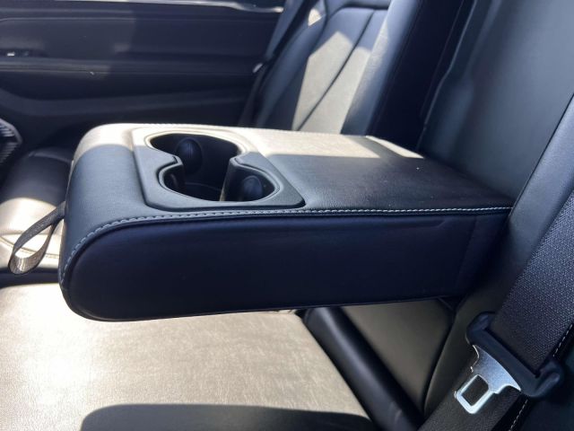 2022 Jeep Grand Cherokee L Overland 4x4