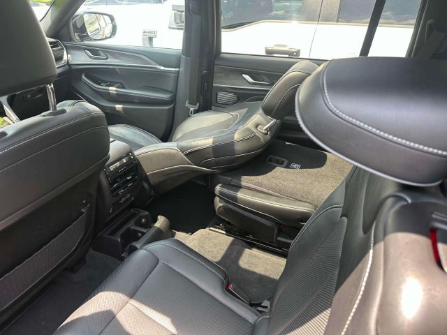 2022 Jeep Grand Cherokee L Overland 4x4