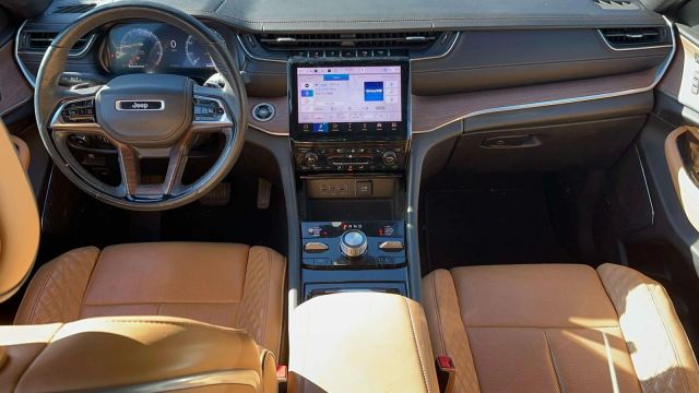 2022 Jeep Grand Cherokee L Summit 4x4
