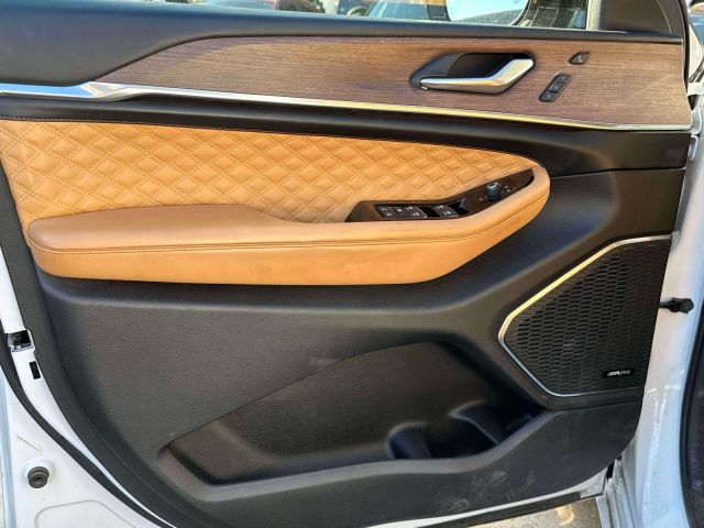 2022 Jeep Grand Cherokee L Summit 4x4