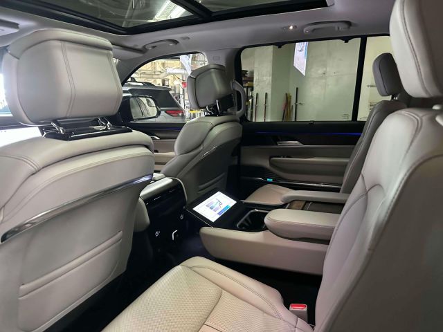2022 Jeep Grand Wagoneer Series I 4x4