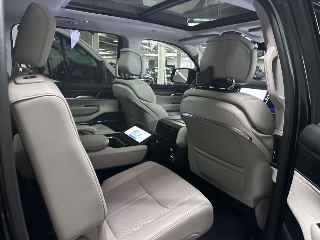 2022 Jeep Grand Wagoneer Series I 4x4