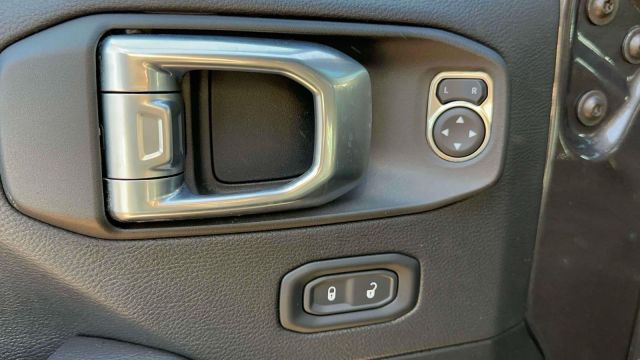 2022 Jeep Wrangler 4xe Unlimited Sahara 4x4 2022 Jeep Wrangler 4xe Unlimited Sahara 4x4