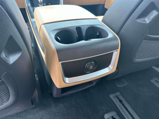 2022 Kia Carnival LXS FWD