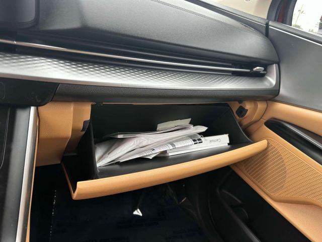 2022 Kia Carnival LXS FWD