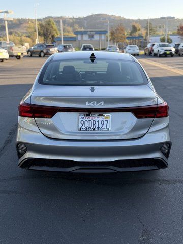 2022 Kia Forte LXS 2022 Kia Forte LXS