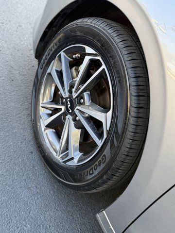 2022 Kia Forte LXS 2022 Kia Forte LXS